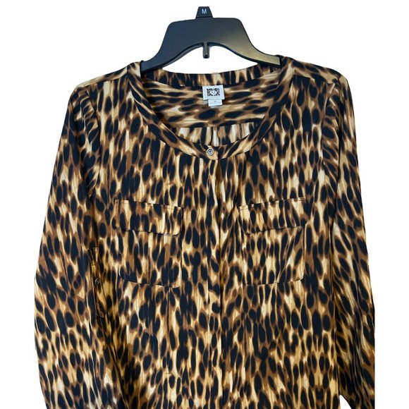 Anne Klein Blouse Womens Medium Leopard Print Roll Tab Sleeves Career Relaxed - Picture 2 of 13